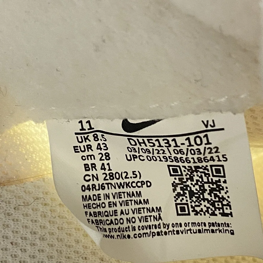 Nike Sneakers Air Max Dawn Womens 11 White‎ DH5131-101 Athletic Running Shoes